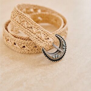 Sezane Fine Louve Raffia Belt